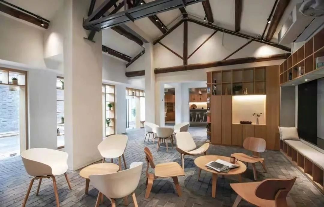 最近有很多商家問有沒有民宿案例,國家正大力推廣住宅轉(zhuǎn)民宿(圖2) 睿婕輕鋼別墅