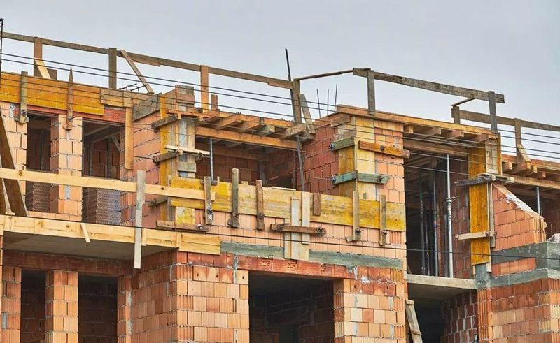 自建房到底用輕鋼or鋼筋混泥土結(jié)構(gòu)or木質(zhì)結(jié)構(gòu)(圖2) 睿婕輕鋼別墅