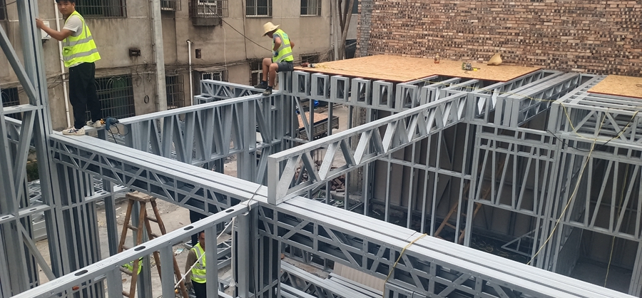 鍍鋁鋅輕鋼龍骨優(yōu)勢有哪些?(圖2) 鍍鋁鋅輕鋼龍骨優(yōu)勢有哪些?(圖2)