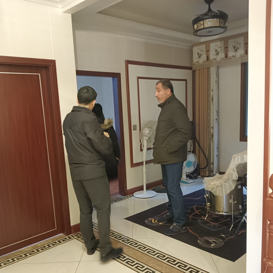 歡迎迪拜合作伙伴到睿婕輕鋼別墅工廠考察,此刻我們將進(jìn)入中東市場!(圖3) 歡迎迪拜合作伙伴到睿婕輕鋼別墅工廠考察,此刻我們將進(jìn)入中東市場!(圖3)