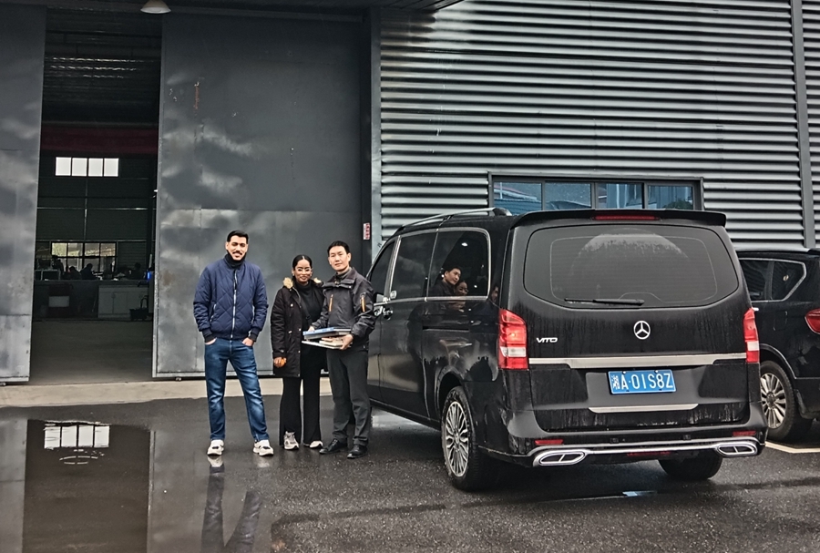 歡迎迪拜合作伙伴到睿婕輕鋼別墅工廠考察,此刻我們將進(jìn)入中東市場!(圖4) 歡迎迪拜合作伙伴到睿婕輕鋼別墅工廠考察,此刻我們將進(jìn)入中東市場!(圖4)