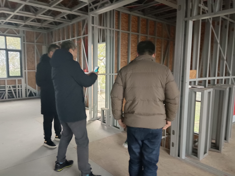 法國華僑代表團蒞臨睿婕輕鋼別墅工廠考察，探尋合作機會！(圖2)