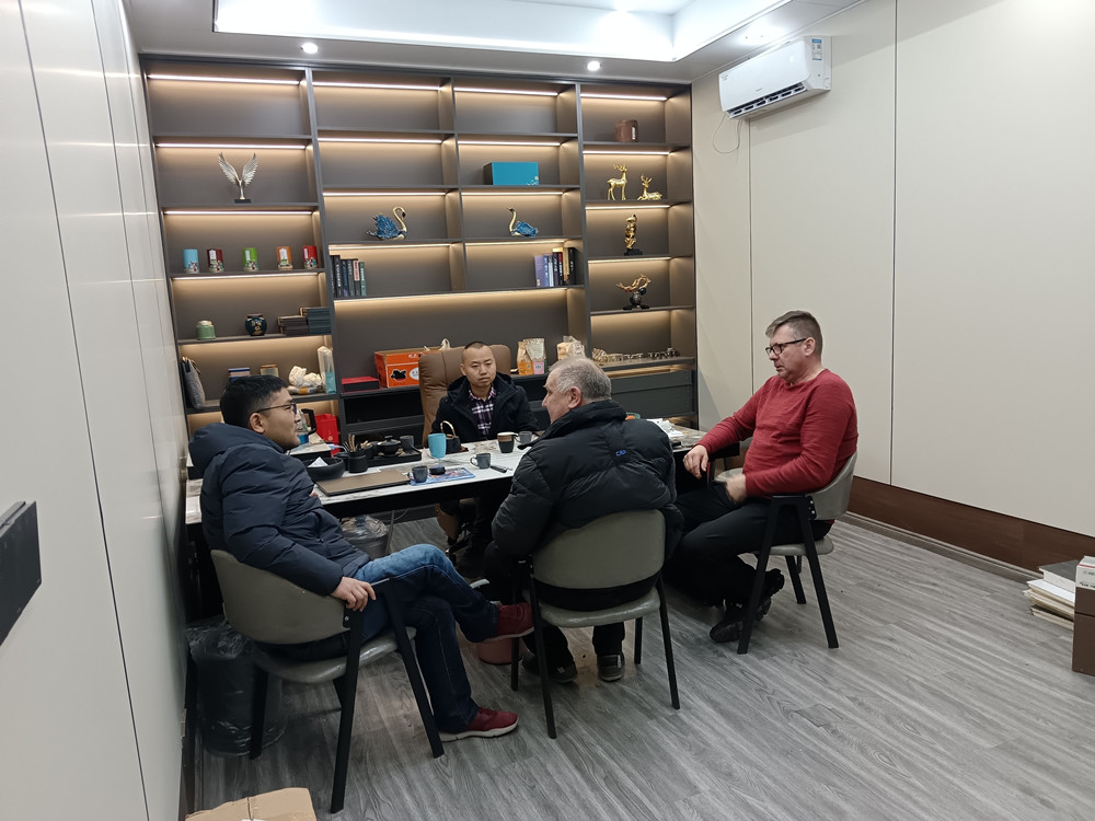 德國友人來睿婕實(shí)地考察談合作 德國友人來睿婕實(shí)地考察談合作